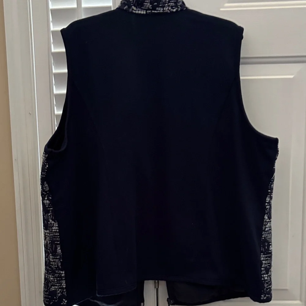 Women's Navy Patterned Vest - Picture 5 of 5